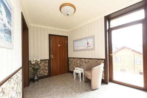 Hostal Key For Rest
