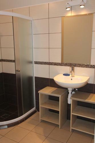Hostal Sve?i? Namai Danivila