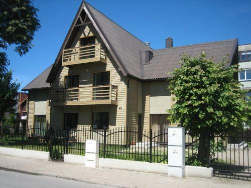 Hostal Sve?i? Namai Danivila