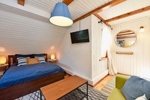 Hostal Holiday House Apartments