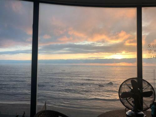 Seaside Sunrise Pension
