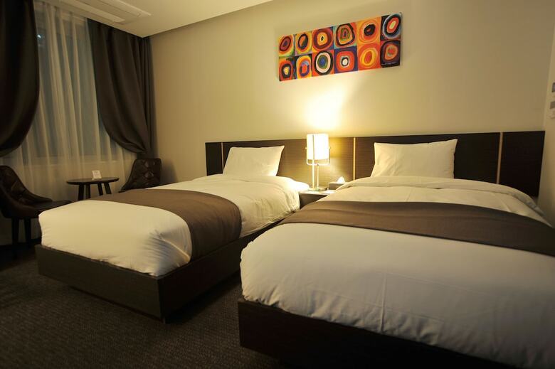 Yongin Central Co-op Hotel