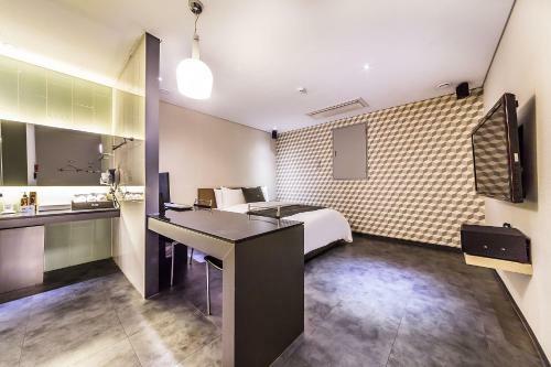 Jbis Hotel
