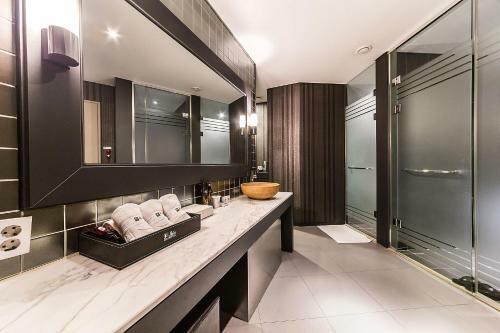Jbis Hotel
