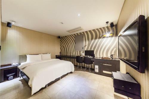 Jbis Hotel