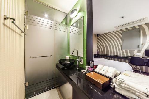 Jbis Hotel