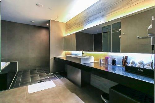 Jbis Hotel