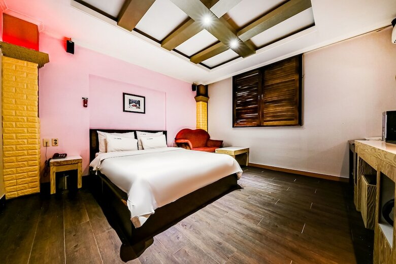 Motel Hotel Rooky