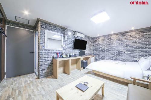 Welkin Hotel