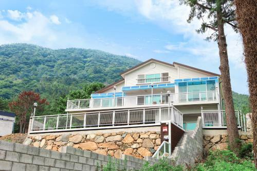 Seasidepine Pension