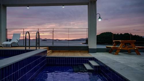 Oh Lala Pension Yeosu