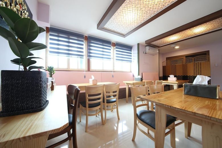 Songtan Nyx Fox Hotel