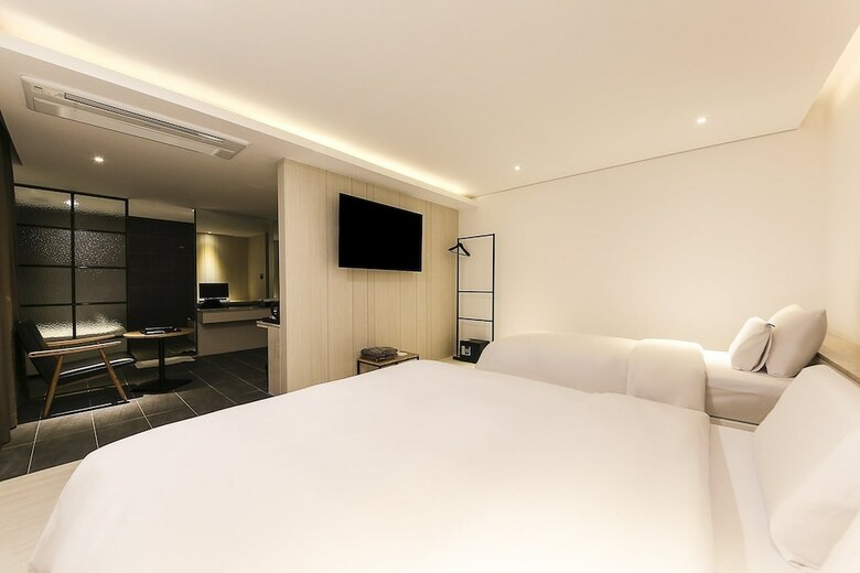 Centralperson Pyeongtaek Hotel