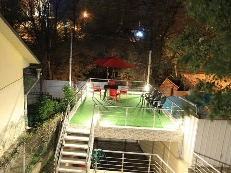 Mountain Road Hostel
