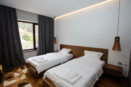 Eleven Hotel And Hall