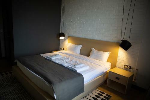 Eleven Hotel And Hall