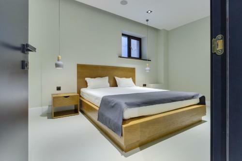 Eleven Hotel And Hall