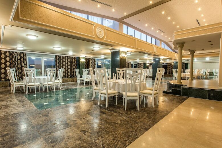 Golden Mir Hotel & Spa