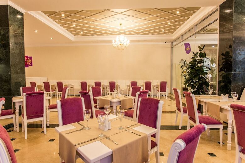 Golden Mir Hotel & Spa