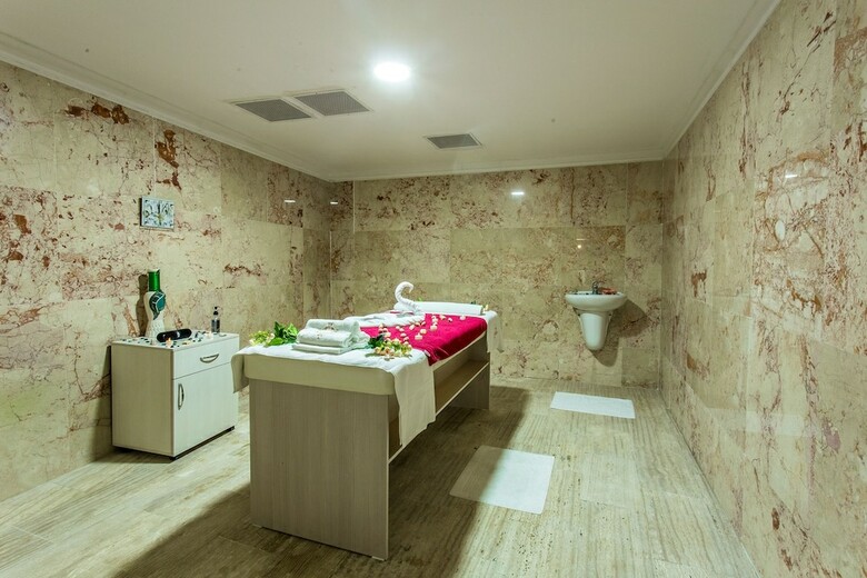 Golden Mir Hotel & Spa