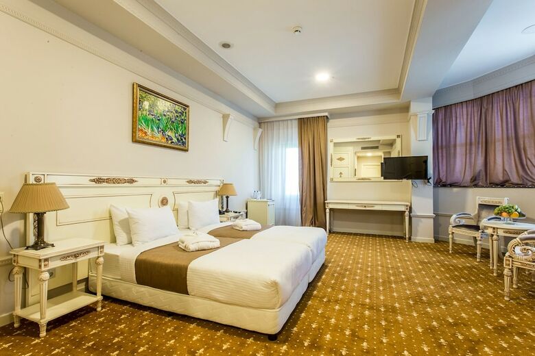 Golden Mir Hotel & Spa