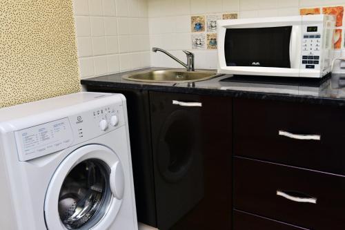 Apartamento Richhouse On Alihanova 40