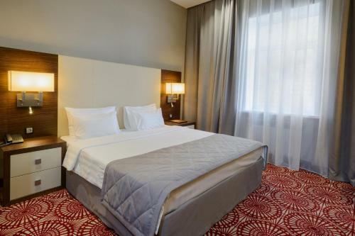 Hotel Senator