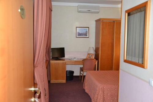 Marko Polo Aksay Hotel