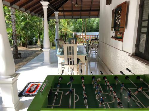 Bed & Breakfast Cocoste Paradise Villa