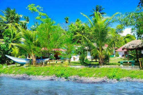 Hostal Bluewhale Lagoon Resort Ahangama