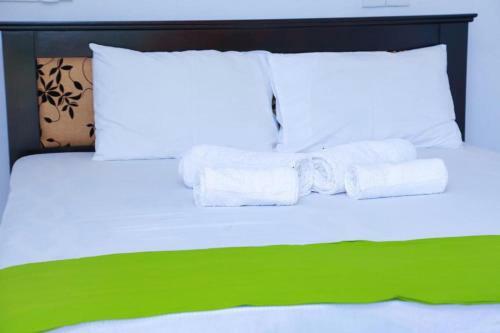 Hostal Bluewhale Lagoon Resort Ahangama