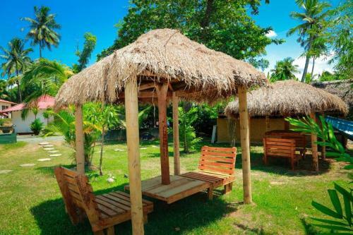 Hostal Bluewhale Lagoon Resort Ahangama