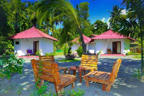 Hostal Bluewhale Lagoon Resort Ahangama