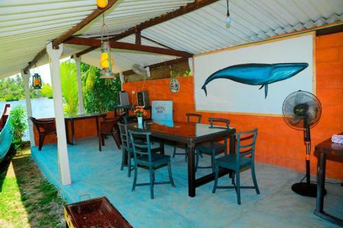 Hostal Bluewhale Lagoon Resort Ahangama