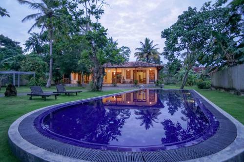 Oyo 382 Antique Ceylon Villa