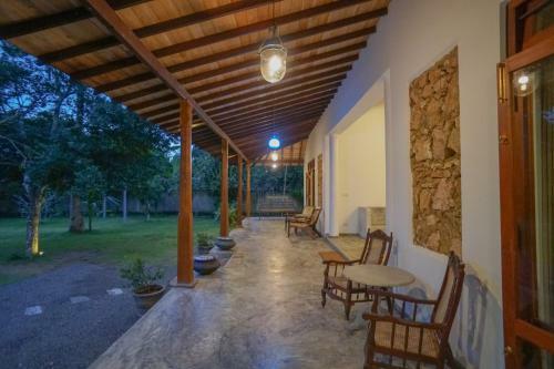 Oyo 382 Antique Ceylon Villa
