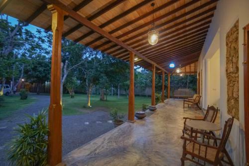 Oyo 382 Antique Ceylon Villa