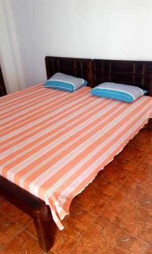 Hostal Beach Guest House Addalaichenai