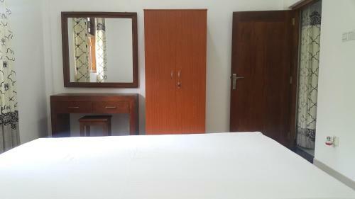 Hostal White Villa Koggala