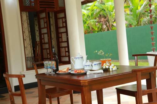 Hostal White Villa Koggala
