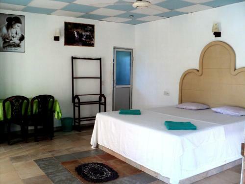 Hotel Tharindu Guest House