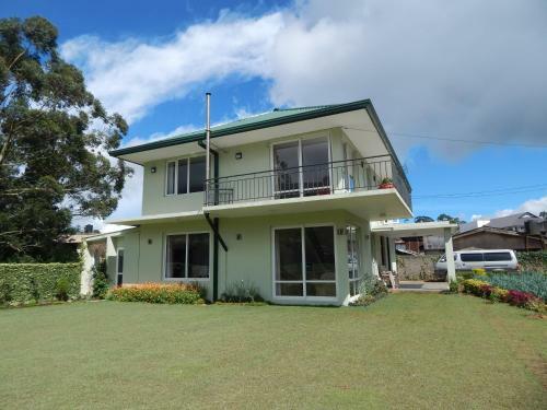 Hotel A Comfortable Holiday Home