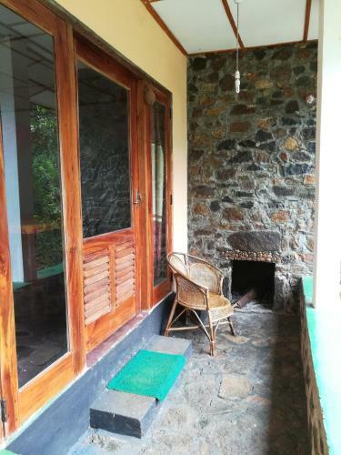 Hotel Bambarakanda Holiday Resort