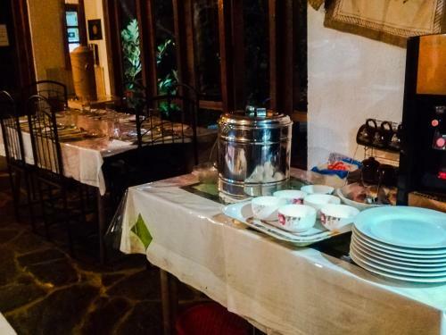 Hotel Bambarakanda Holiday Resort
