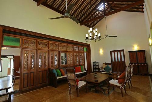 Hotel Yoho Monsoon Villa