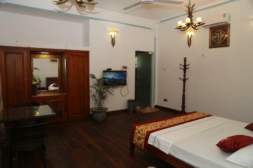 Hotel Thevni Reception Hall And Holiday Resort