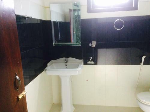 Sithumina City Hotel
