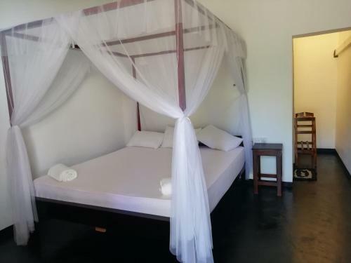 Hotel Sea Shells Inn Arugambay