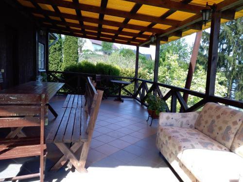 Hostal Augut?s Zurlien?s Sve?i? Namai