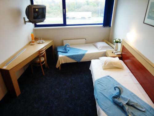 Tanagra Hotel
